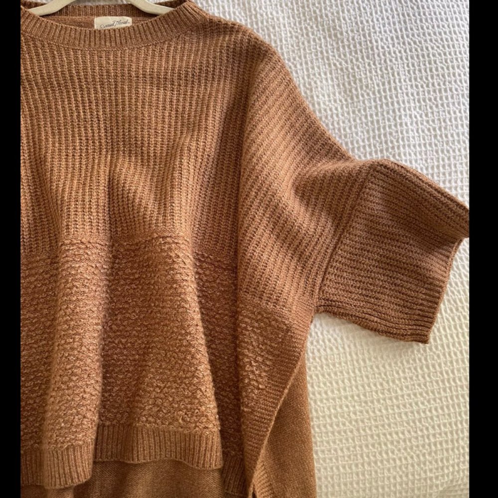 Universal Thread Knit Pullover - Picture 2 of 3